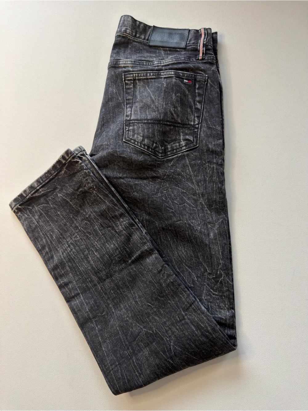 EUC Men's Tommy Hilfiger Slim Black Washed Jeans Size 31/32" Inseam (KB8)